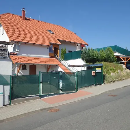 Apartmany Fialka *